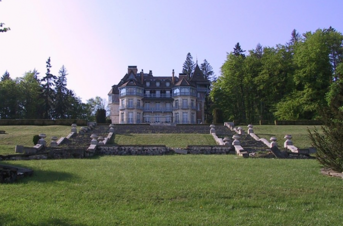 Le chateau des avenieres